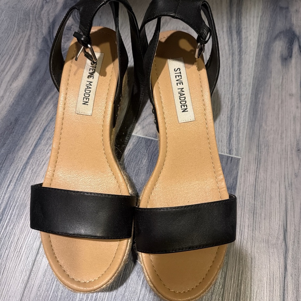 Steve Madden Black and Tan Open-Toe Ankle-Strap Sandals